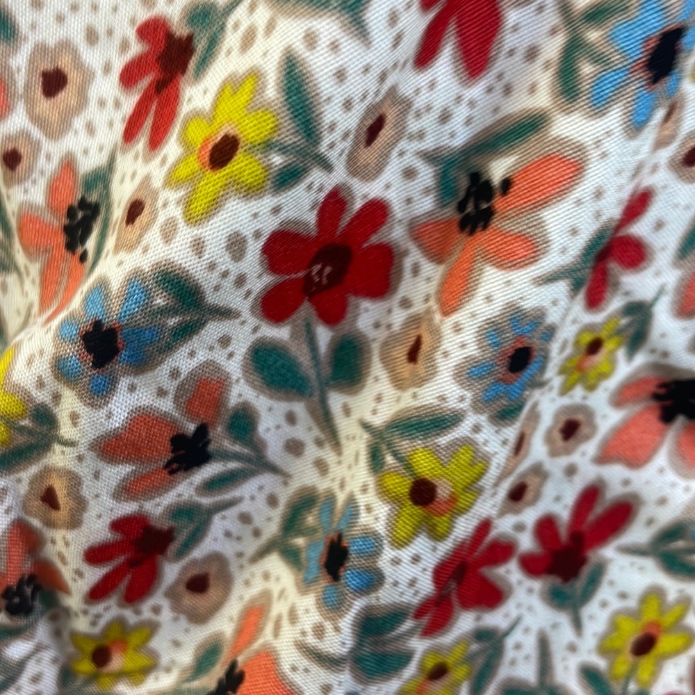 Women’s Floral Print Top in White with Multicolor Blooms